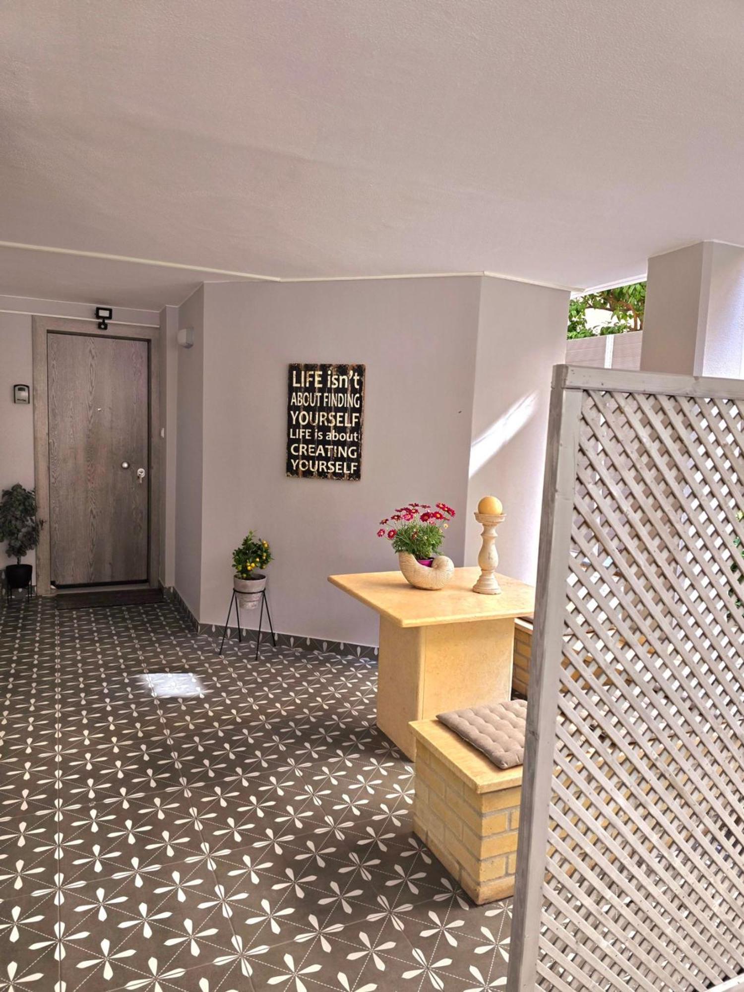Glyfada'S Cosy Apartments Athena Bagian luar foto